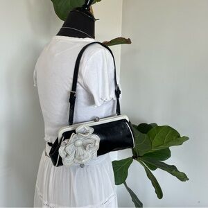 Black and white vintage shoulder bag